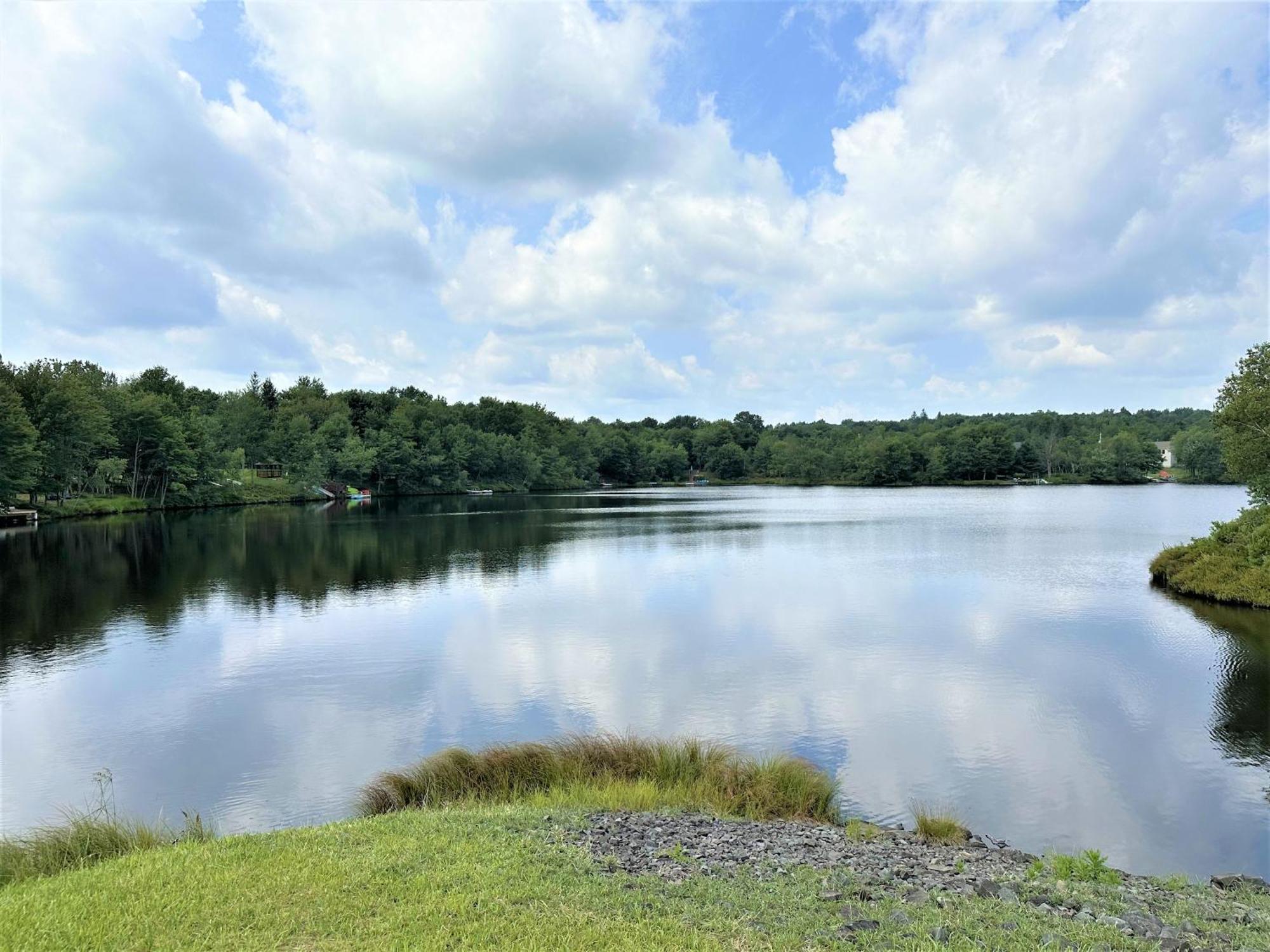 Lakehouse *Hottub*Jacuzzi*Firepit*Bbq*Pool Long Pond Kültér fotó